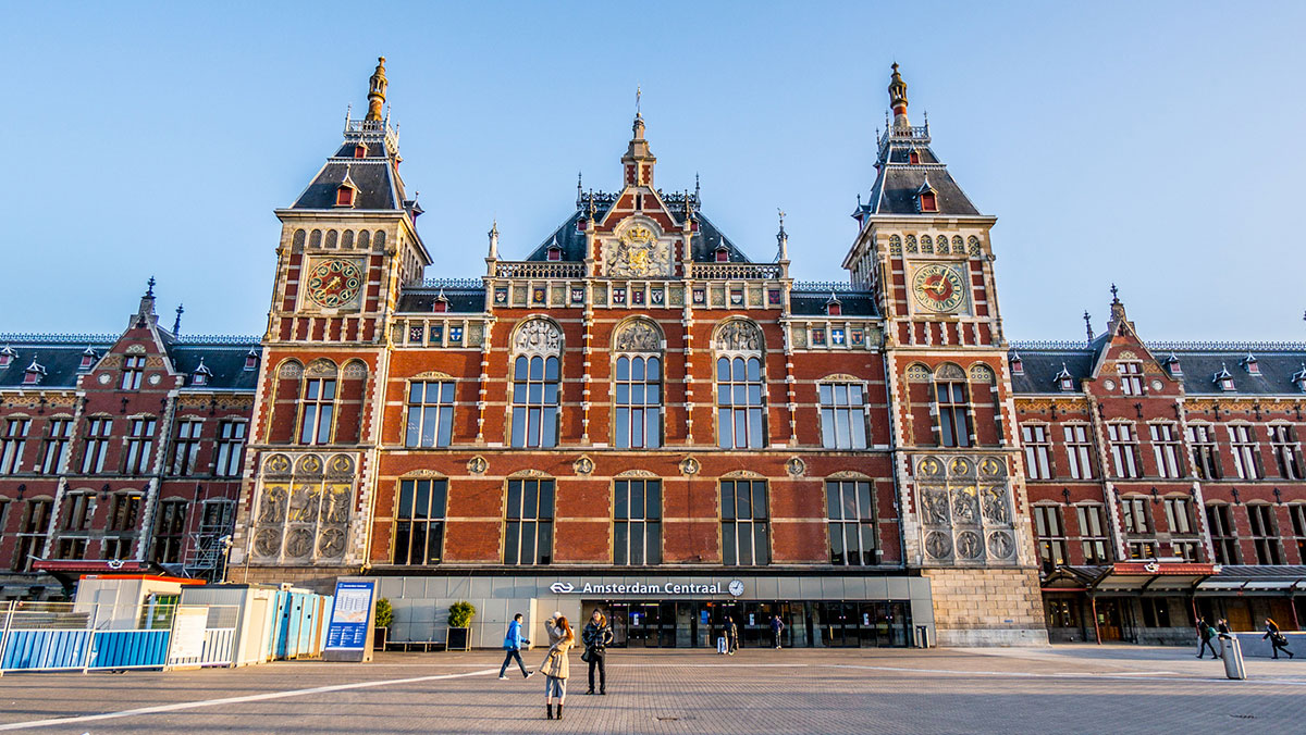 amsterdam_central_station URBAN HUB